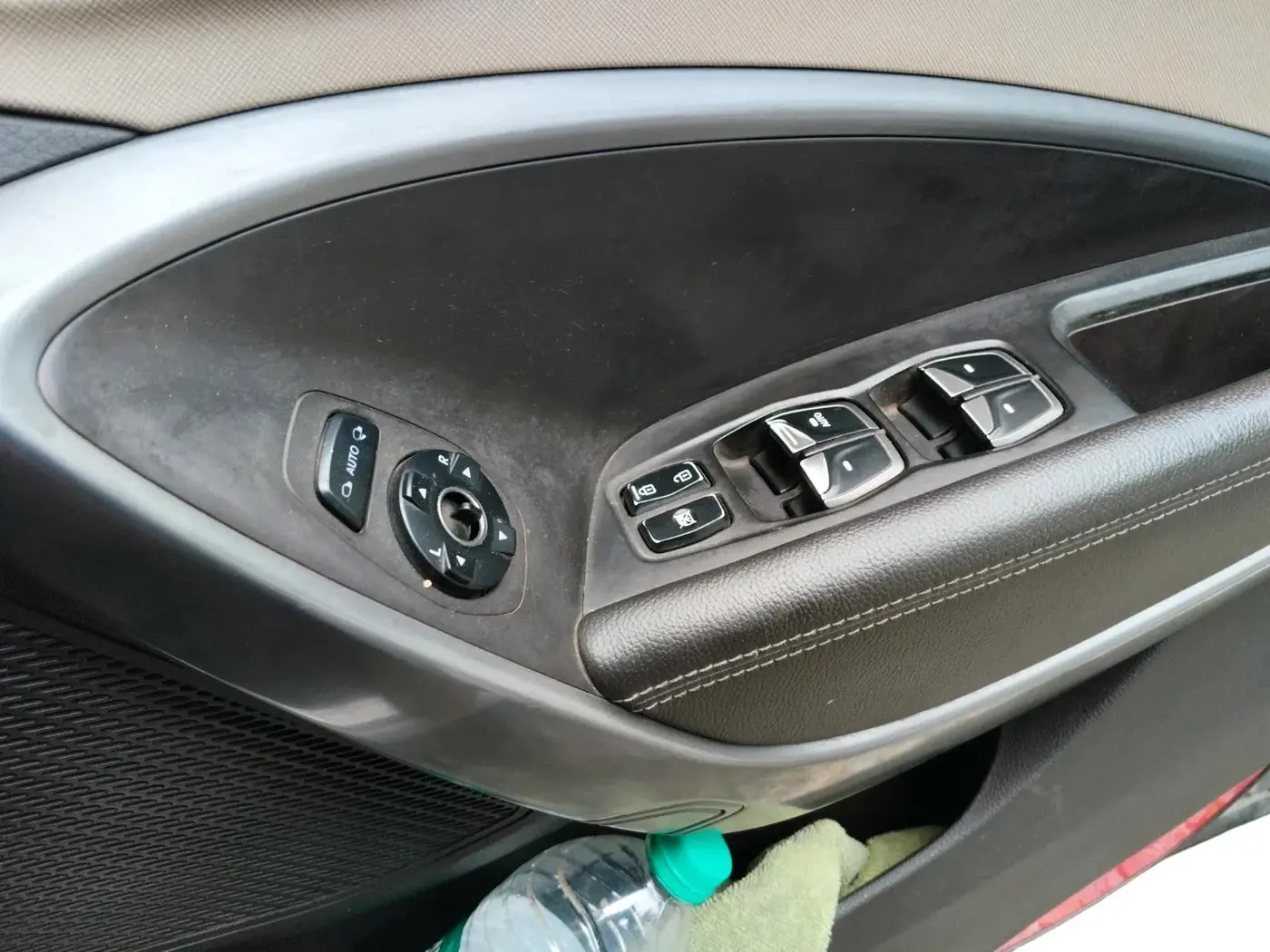 2014 Hyundai Santa Fe 2 WD AT, Diesel, Automatic, 98,572 km, interior