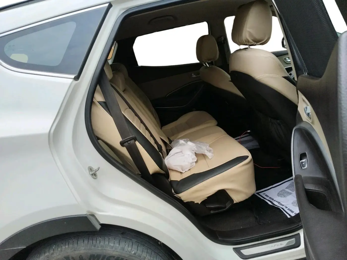 2014 Hyundai Santa Fe 2 WD AT, Diesel, Automatic, 98,572 km, interior