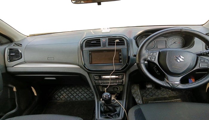 2017 Maruti Vitara Brezza ZDI, Diesel, Manual, 1,15,962 km, interior