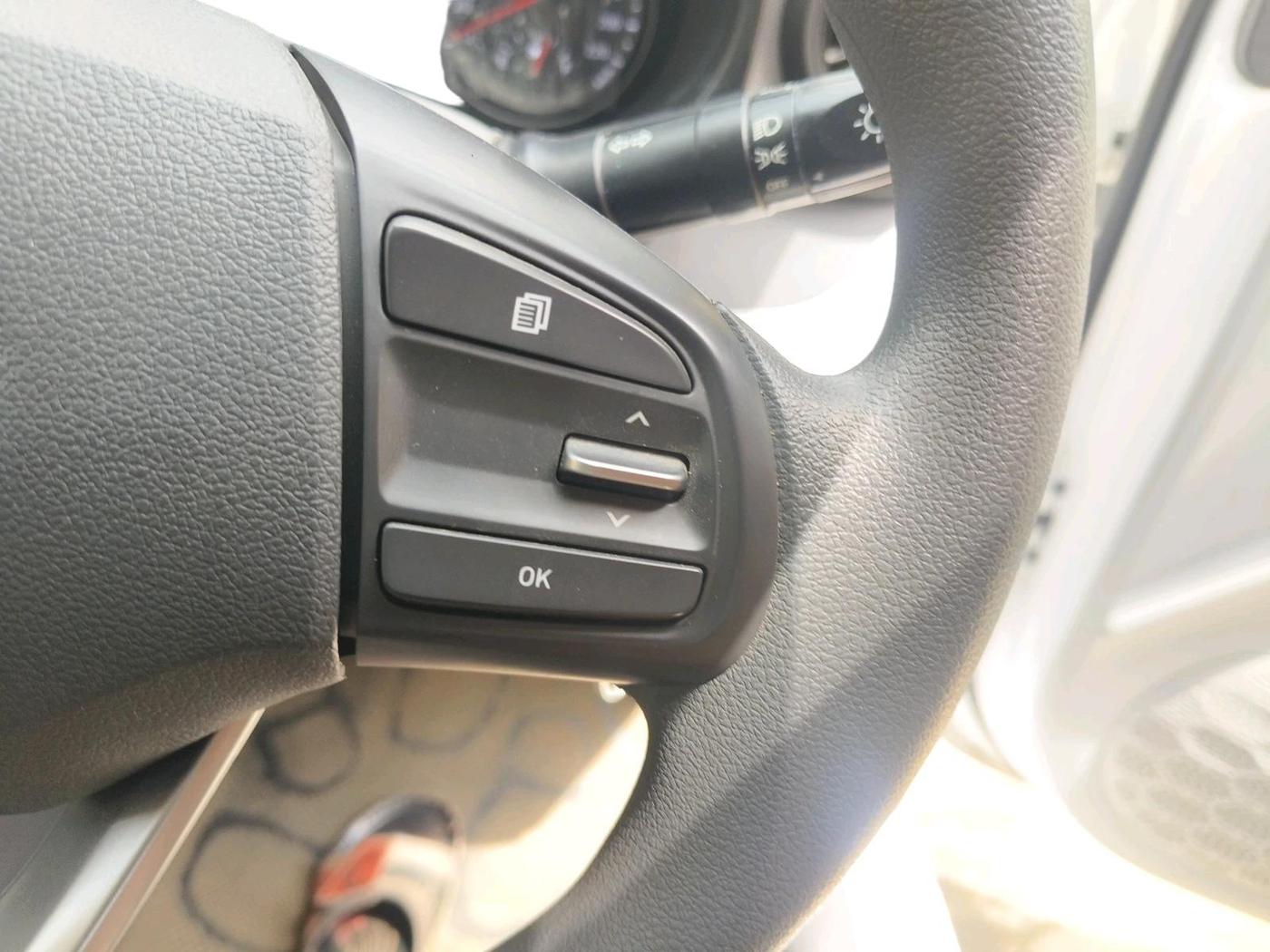 2025 Hyundai GRAND I10 NIOS ERA 1.2 KAPPA VTVT, Petrol, Manual, 3,764 km, interior