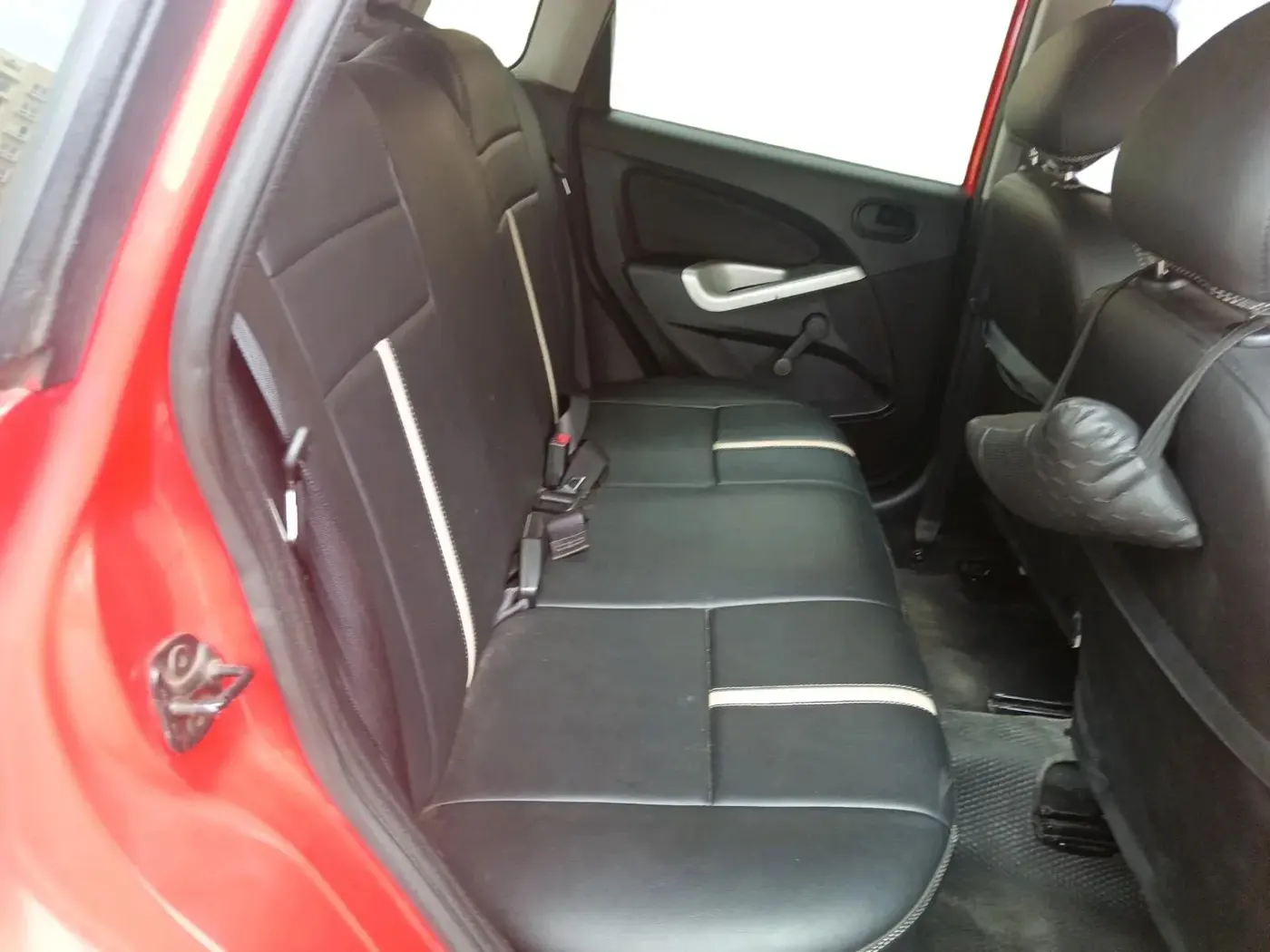 2013 Ford Figo ZXI 1.2 PETROL, Petrol, Manual, 65,624 km, interior