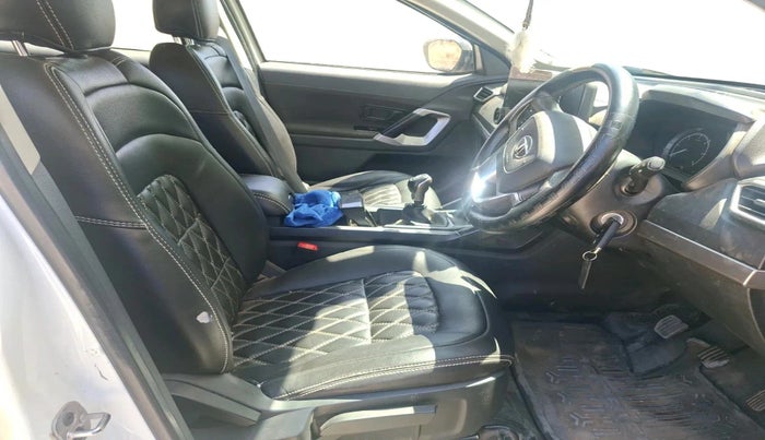 2022 Tata Harrier XM 2.0L KRYOTEC, Diesel, Manual, 1,32,477 km, interior
