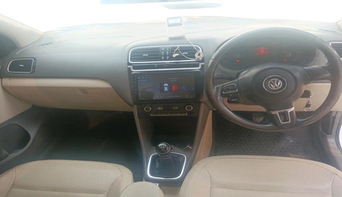 2014 Volkswagen Vento HIGHLINE DIESEL 1.6, Diesel, Manual, 76,861 km, interior
