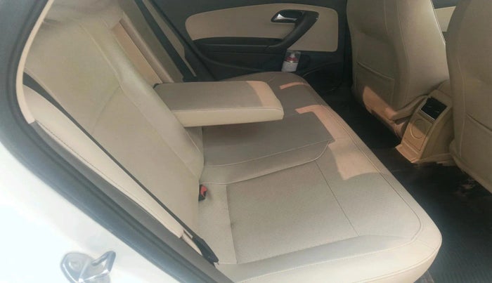 2014 Volkswagen Vento HIGHLINE DIESEL 1.6, Diesel, Manual, 76,861 km, interior