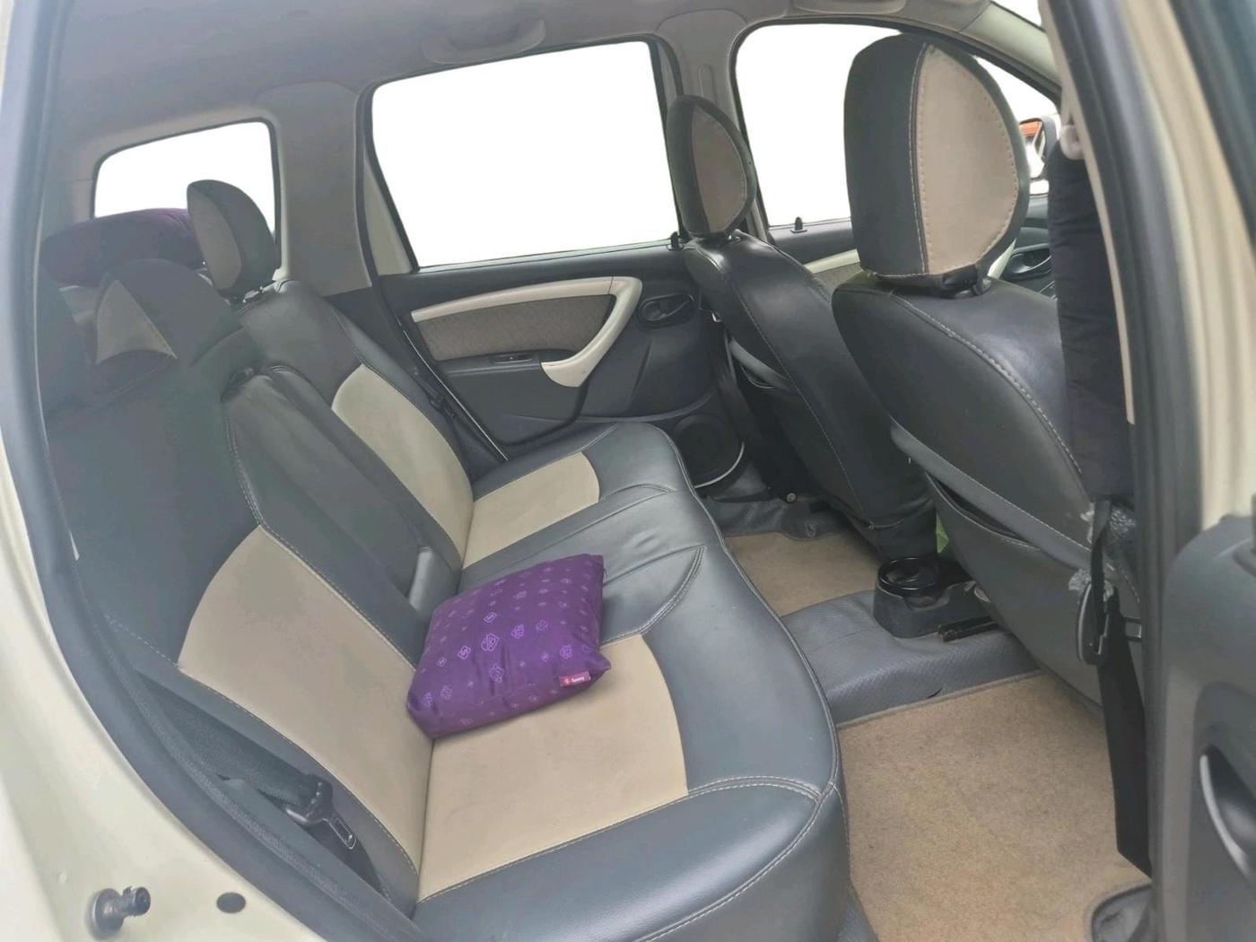 2013 Renault Duster 85 PS RXL DIESEL, Diesel, Manual, 1,34,850 km, interior