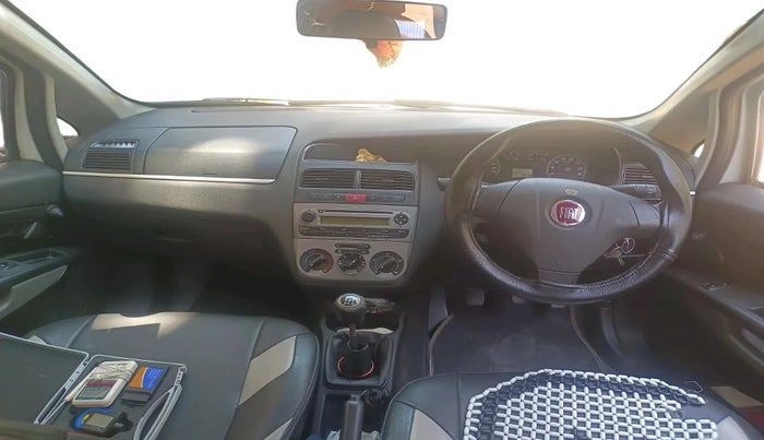 2012 Fiat Grand Punto ACTIVE 1.3, Diesel, Manual, 1,71,625 km, interior