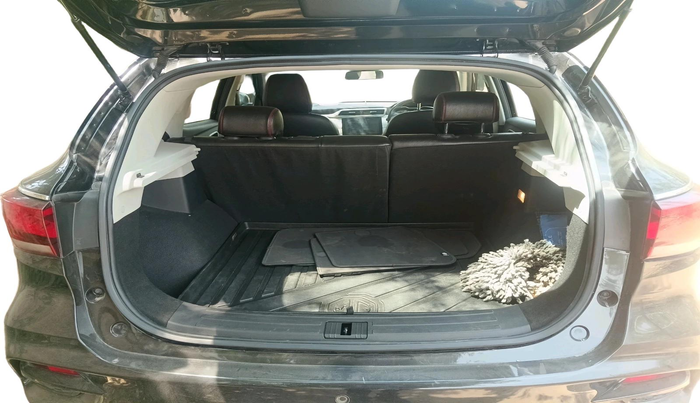 2022 MG ASTOR SUPER 1.5 MT, Petrol, Manual, 51,009 km, exterior