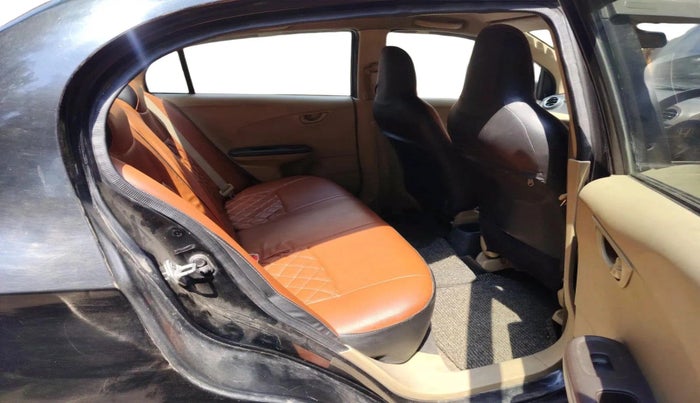 2013 Honda Amaze 1.2L I-VTEC S, Petrol, Manual, 1,03,148 km, interior