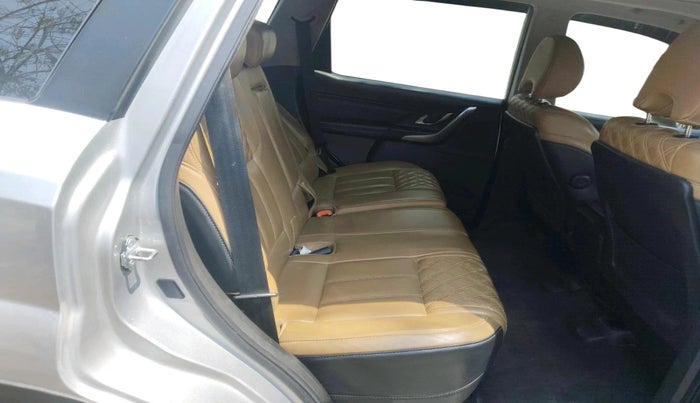 2019 Mahindra XUV500 W11 AT, Diesel, Automatic, 44,946 km, interior