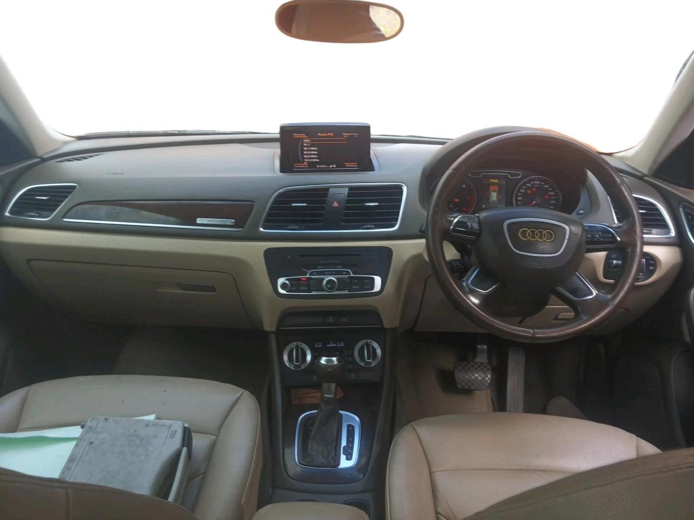 2012 Audi Q3 2.0 TDI QUATTRO, Diesel, Automatic, 97,487 km, interior