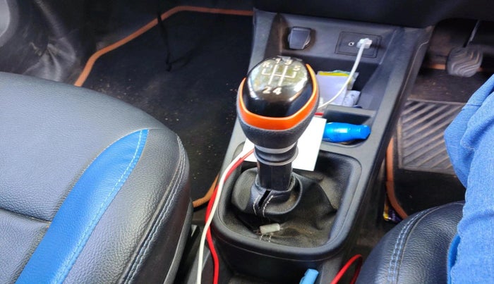 2020 Renault Kwid CLIMBER 1.0 (O), Petrol, Manual, 44,412 km, interior