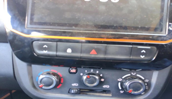 2020 Renault Kwid CLIMBER 1.0 (O), Petrol, Manual, 44,412 km, interior