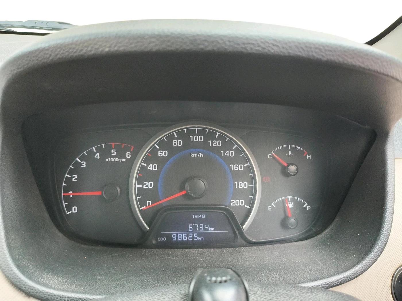 2014 Hyundai Grand i10 SPORTZ 1.1 CRDI, Diesel, Manual, 98,625 km, interior
