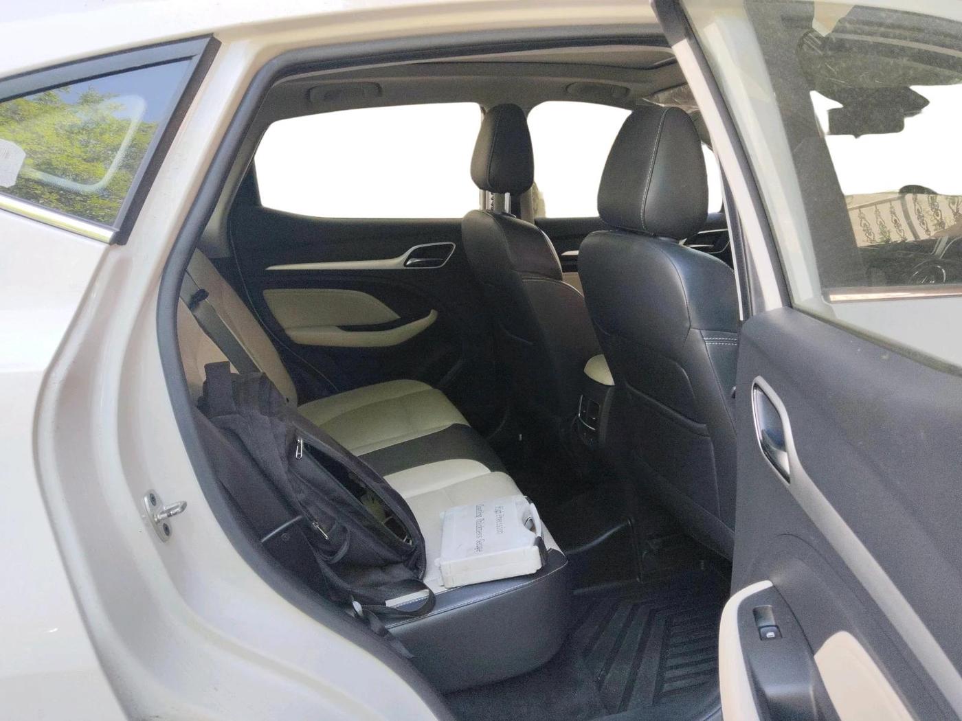 2022 MG ASTOR SHARP 1.5 CVT, Petrol, Automatic, 24,111 km, interior