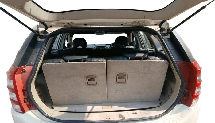 2016 Mahindra XUV500 W6 1.99, Diesel, Manual, 73,760 km, exterior