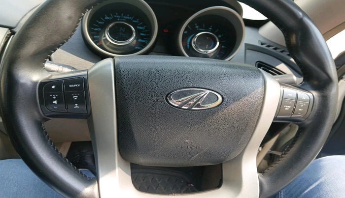 2016 Mahindra XUV500 W6 1.99, Diesel, Manual, 73,760 km, interior