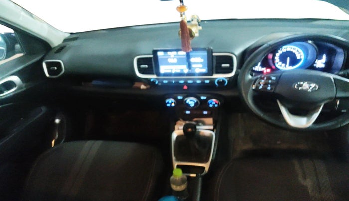 2022 Hyundai VENUE S+ 1.2, Petrol, Manual, 64,307 km, interior
