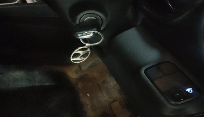 2022 Hyundai VENUE S+ 1.2, Petrol, Manual, 64,307 km, interior