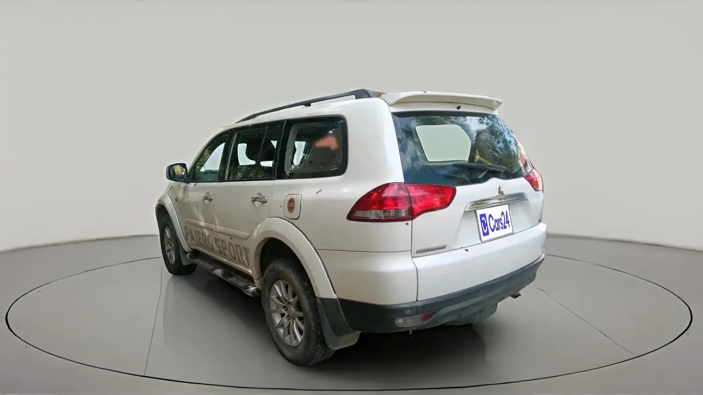2016 Mitsubishi Pajero Sport 2.5 AT 4X2, Diesel, Automatic, 1,29,622 km, exterior