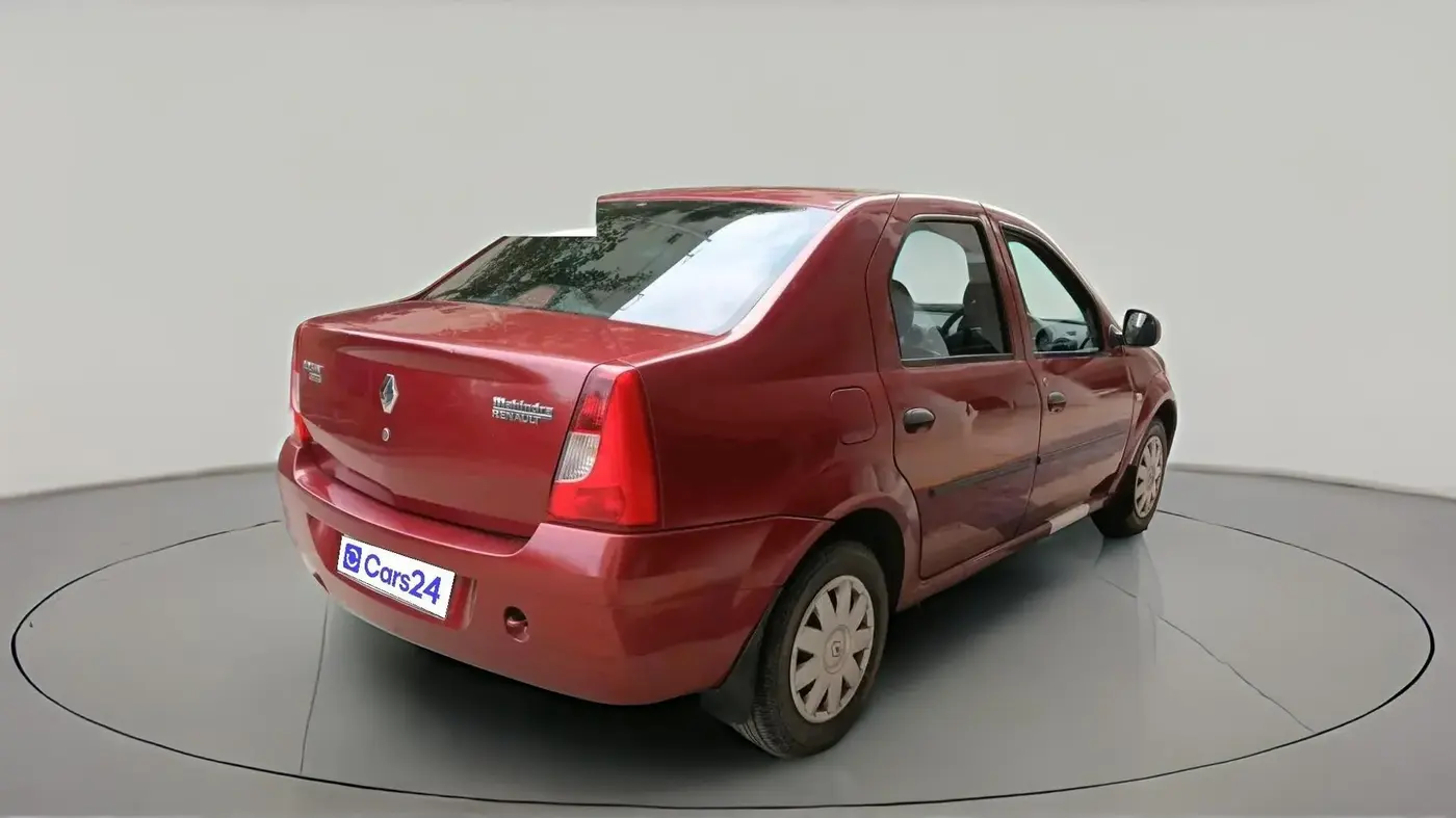 2008 Mahindra Renault Logan GLE 1.4, Petrol, Manual, 1,10,727 km, exterior