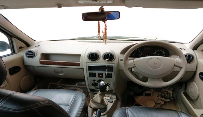 2008 Mahindra Renault Logan GLE 1.4, Petrol, Manual, 1,10,727 km, interior