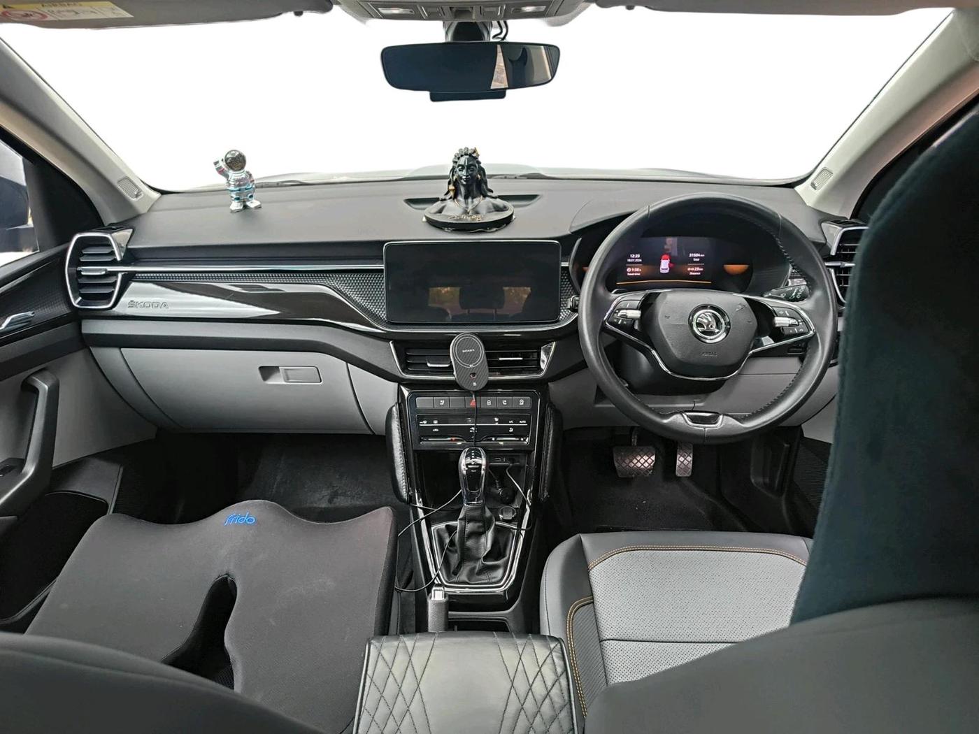 2023 Skoda KUSHAQ STYLE 1.5L TSI DSG, Petrol, Automatic, 31,504 km, interior