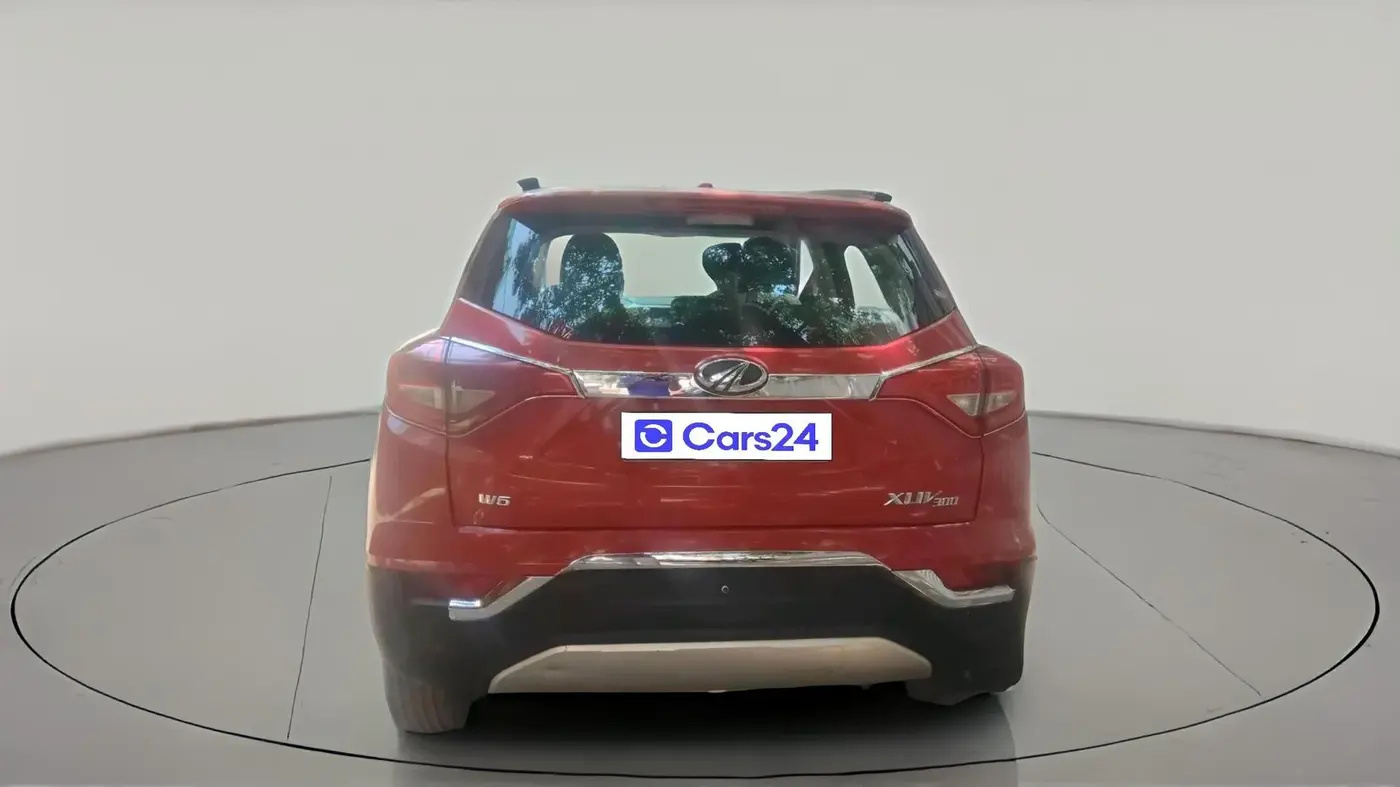 2019 Mahindra XUV300 W6 1.5 DIESEL, Diesel, Manual, 1,32,715 km, exterior
