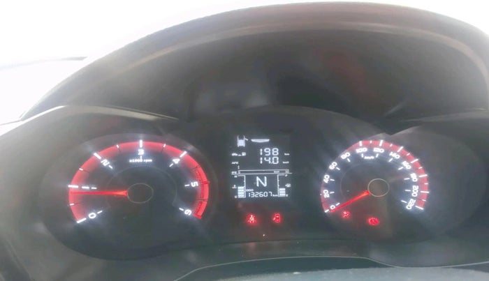 2019 Mahindra XUV300 W6 1.5 DIESEL, Diesel, Manual, 9,99,999 km, interior