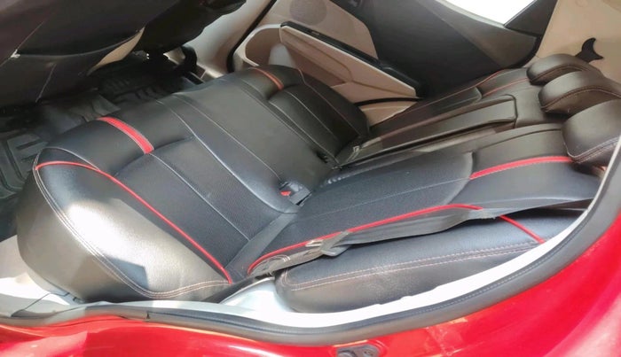 2019 Mahindra XUV300 W6 1.5 DIESEL, Diesel, Manual, 9,99,999 km, interior