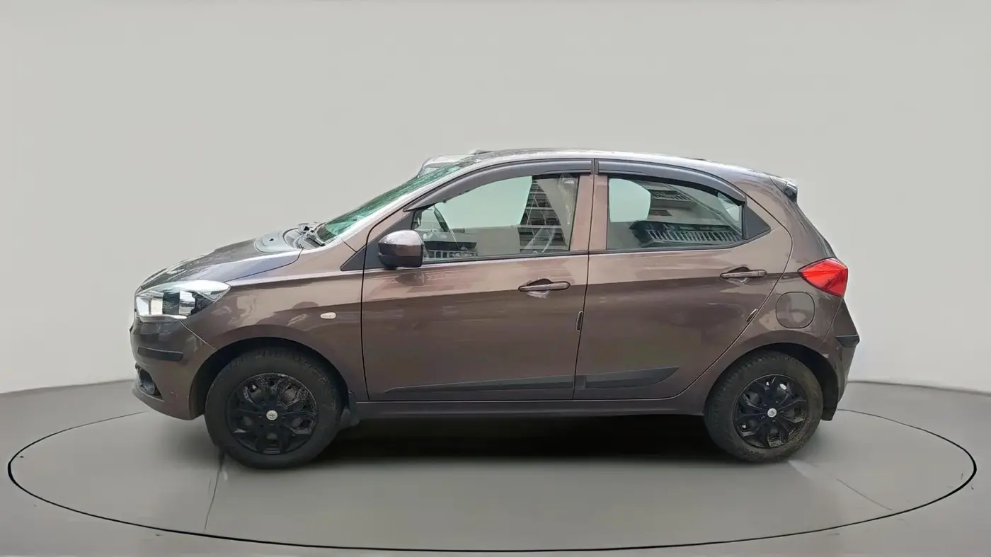 2018 Tata Tiago XT PETROL, Petrol, Manual, 80,210 km, exterior