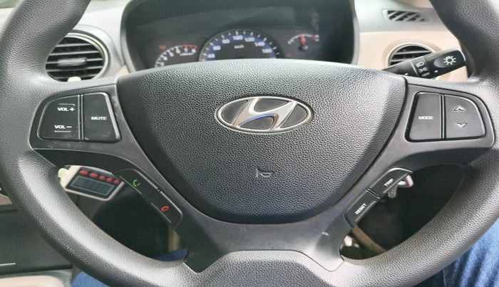 2014 Hyundai Xcent S (O) 1.2, Petrol, Manual, 67,126 km, interior