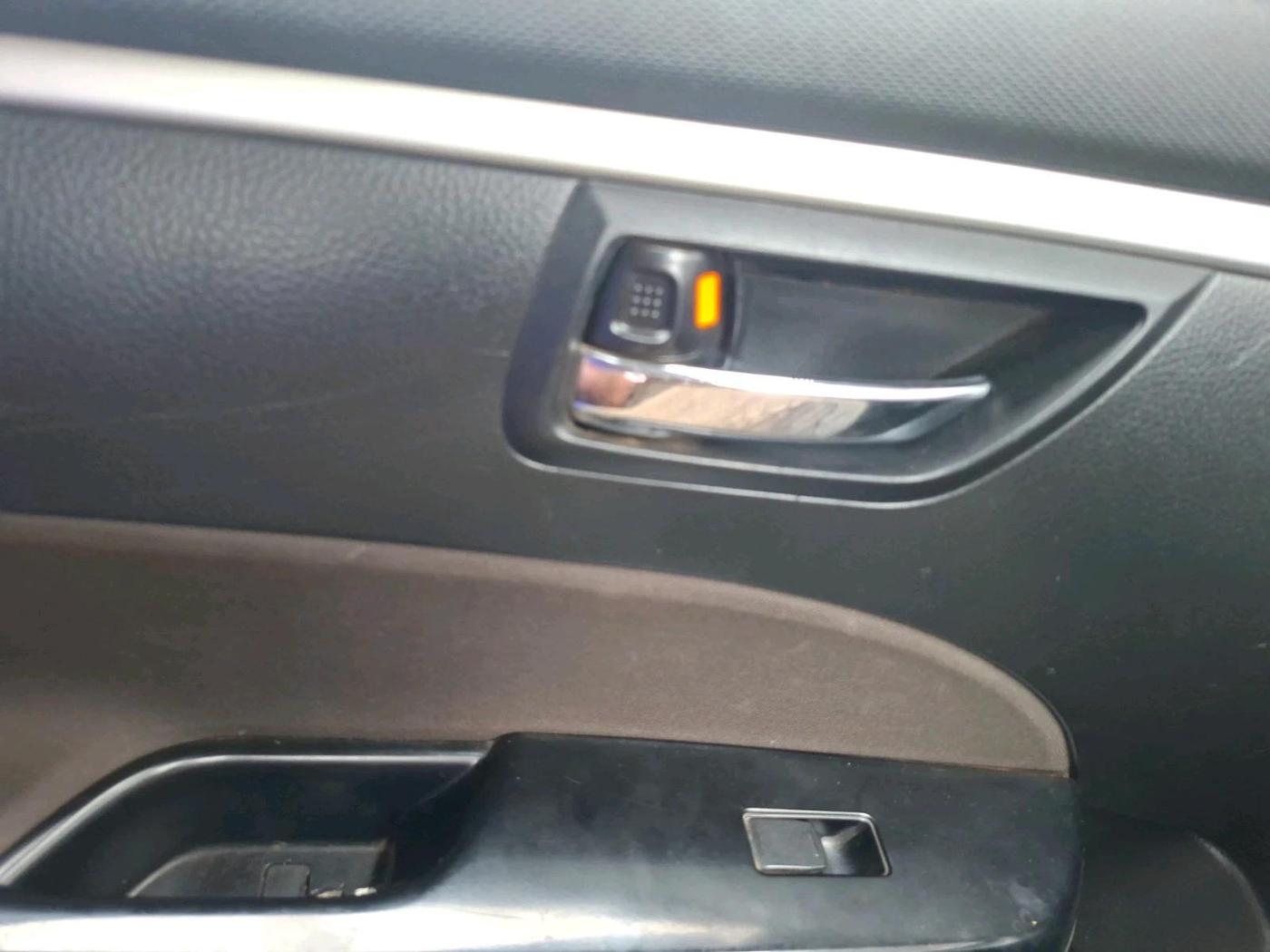 2013 Maruti Swift ZDI, Diesel, Manual, 1,07,901 km, interior