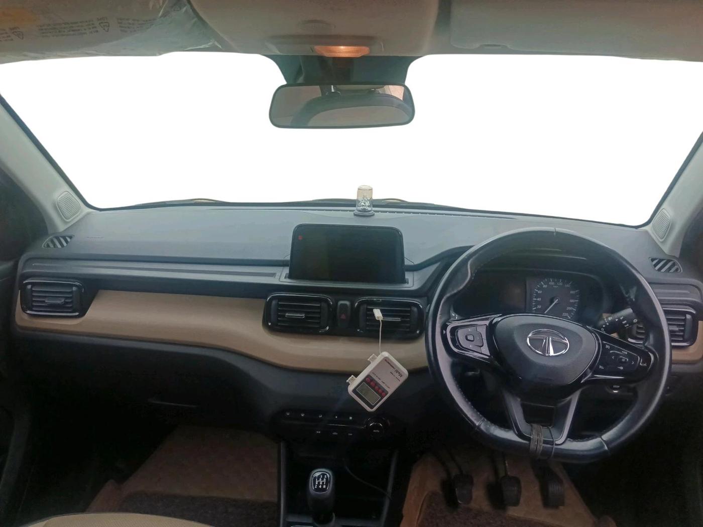 2022 Tata PUNCH CREATIVE 1.2 MT KAZIRANGA EDITION , Petrol, Manual, 32,548 km, interior