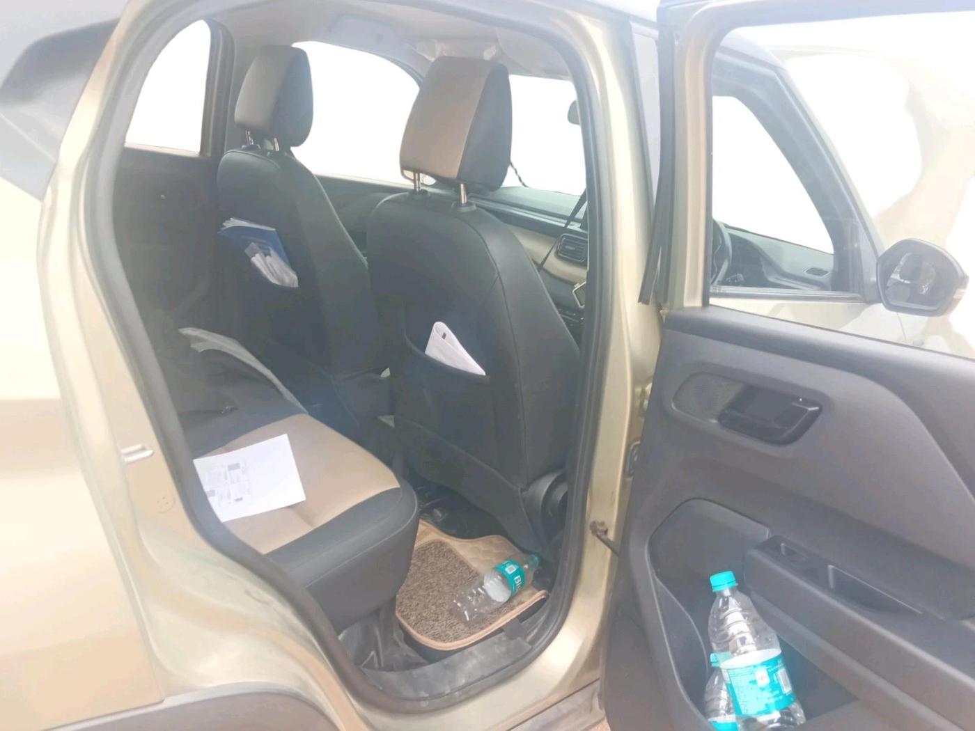 2022 Tata PUNCH CREATIVE 1.2 MT KAZIRANGA EDITION , Petrol, Manual, 32,548 km, interior