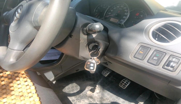 2010 Maruti Swift VXI, Petrol, Manual, 1,70,961 km, interior
