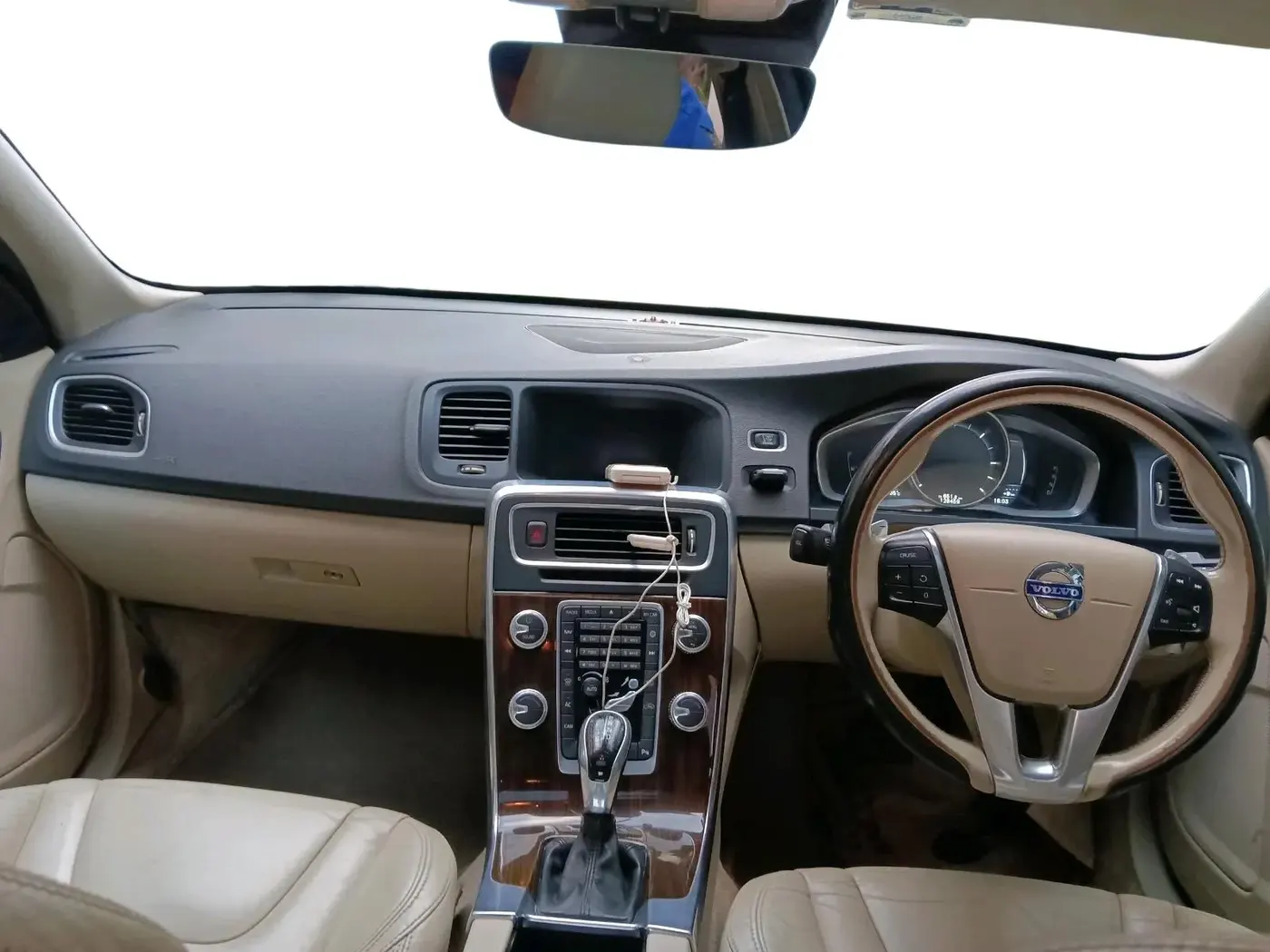 2014 Volvo S60 SUMMUM D5, Diesel, Automatic, 1,28,459 km, interior