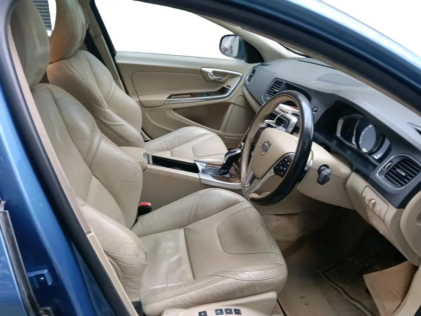 2014 Volvo S60 SUMMUM D5, Diesel, Automatic, 1,28,459 km, interior