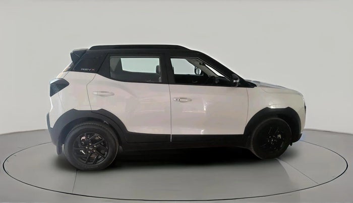 2025 Mahindra XUV 3XO REVX A 1.2 Petrol AT, Petrol, Automatic, 5,957 km, exterior