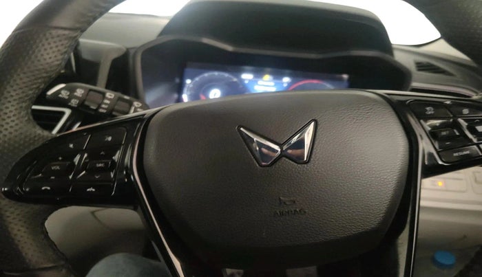 2025 Mahindra XUV 3XO REVX A 1.2 Petrol AT, Petrol, Automatic, 5,957 km, interior