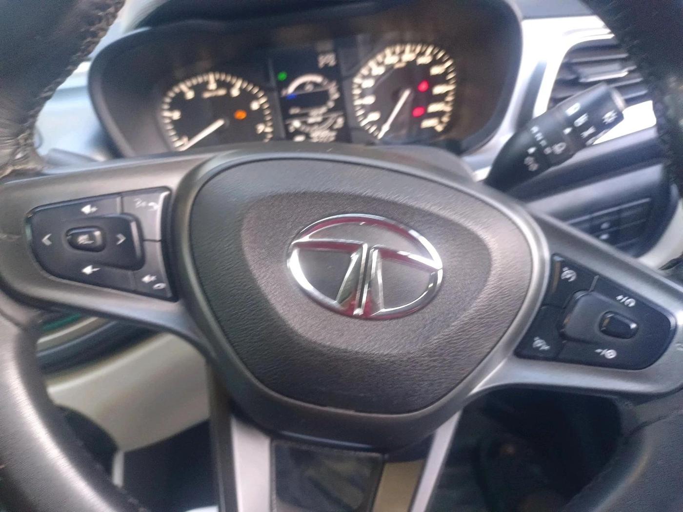 2023 Tata ALTROZ XZ DIESEL, Diesel, Manual, 42,505 km, interior