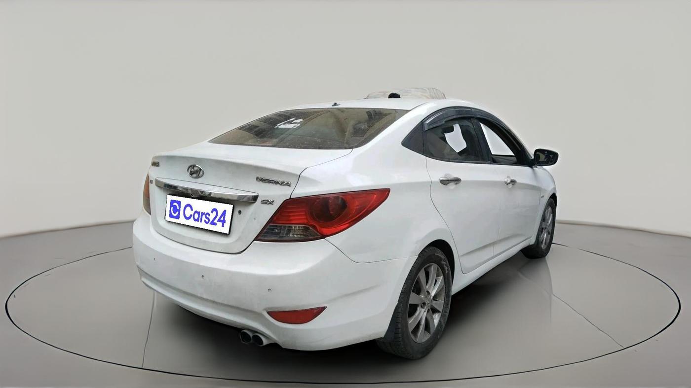 2013 Hyundai Verna FLUIDIC 1.6 CRDI SX, Diesel, Manual, 1,27,236 km, exterior