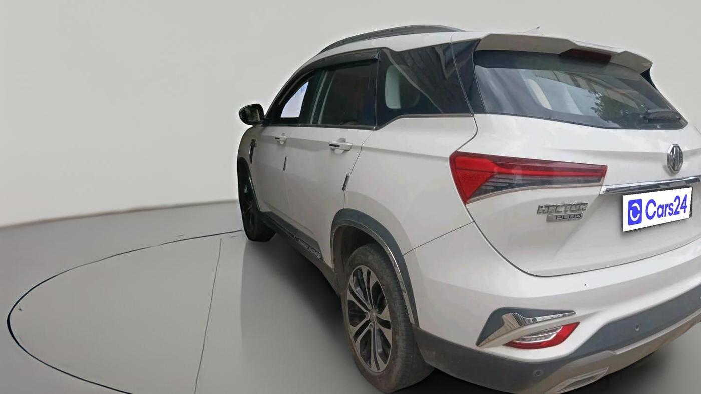 2022 MG HECTOR PLUS SHARP 1.5 PETROL TURBO CVT 6-STR, Petrol, Automatic, 28,244 km, exterior