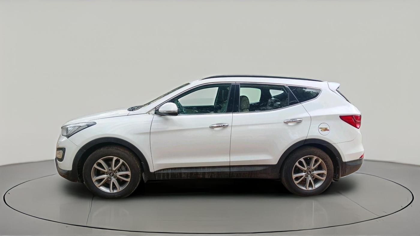 2014 Hyundai Santa Fe 4 WD AT, Diesel, Automatic, 1,12,657 km, exterior