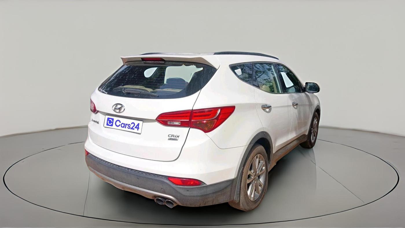 2014 Hyundai Santa Fe 4 WD AT, Diesel, Automatic, 1,12,657 km, exterior