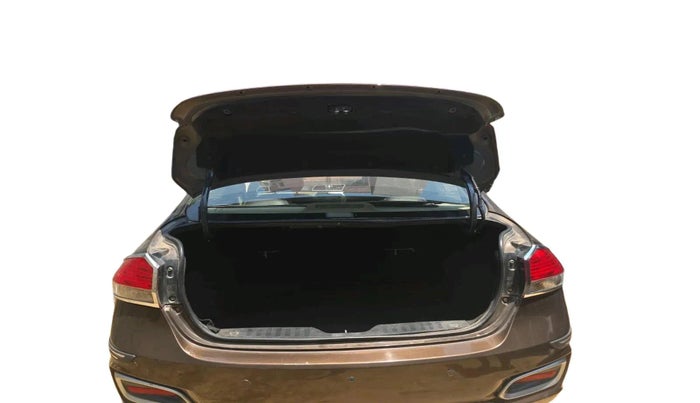 2018 Maruti Ciaz DELTA AT 1.5 SHVS PETROL, Petrol, Automatic, 1,26,030 km, exterior