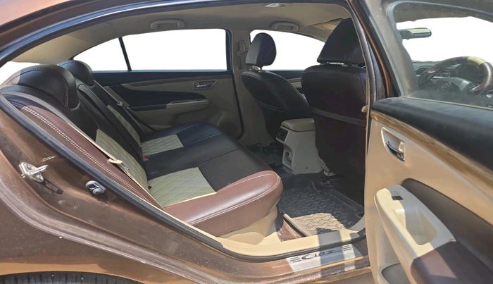 2018 Maruti Ciaz DELTA AT 1.5 SHVS PETROL, Petrol, Automatic, 1,26,030 km, interior