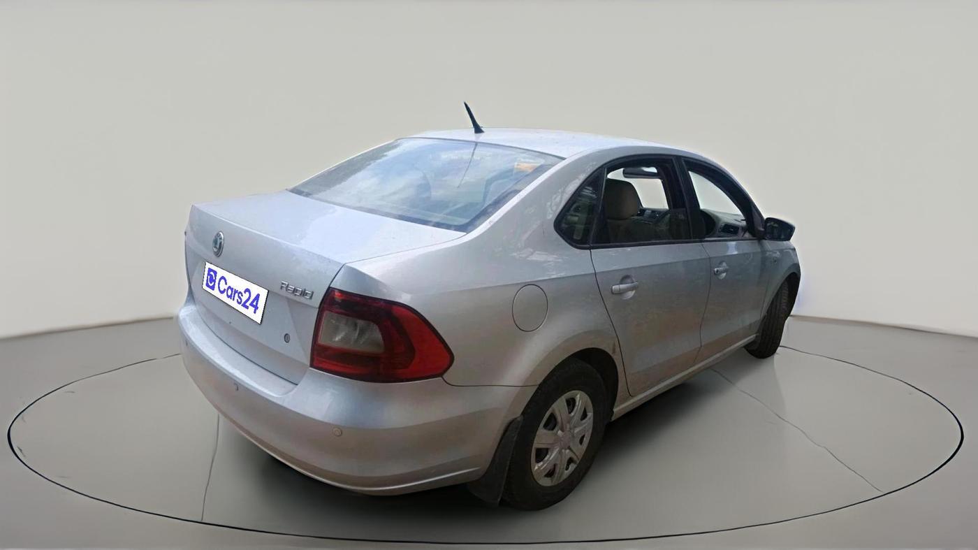 2012 Skoda Rapid AMBITION 1.6 TDI CR MT, Diesel, Manual, 1,13,117 km, exterior