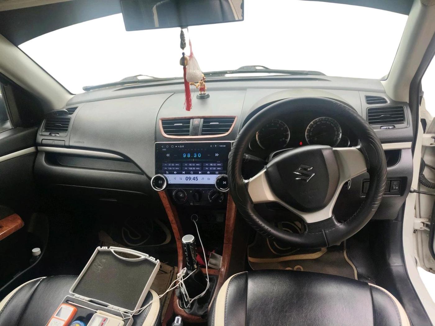 2017 Maruti Swift VXI O, Petrol, Manual, 96,777 km, interior