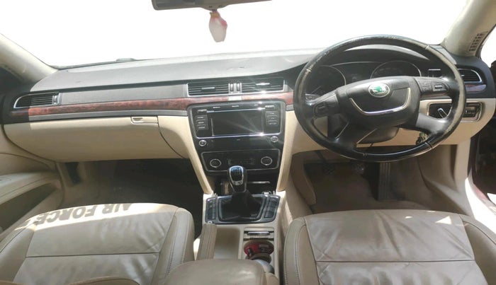 2011 Skoda Superb ELEGANCE 1.8 TSI AT, Petrol, Automatic, 62,334 km, interior