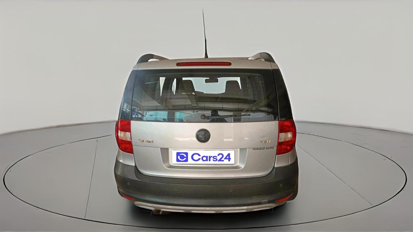 2011 Skoda Yeti AMBITION 2.0 TDI CR 4X2, Diesel, Manual, 1,56,249 km, exterior